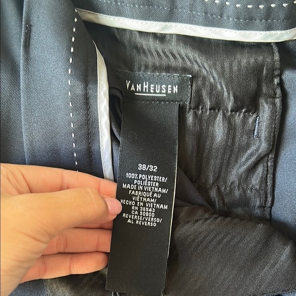 Van Heusen Cuffed Navy Dress Pants 38x32 - Picture 3 of 4